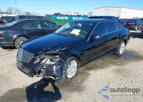 2012 Mercedes-Benz E 350 4Matic z USA, uszkodzony, nr VIN WDDHF8JB5CA622890